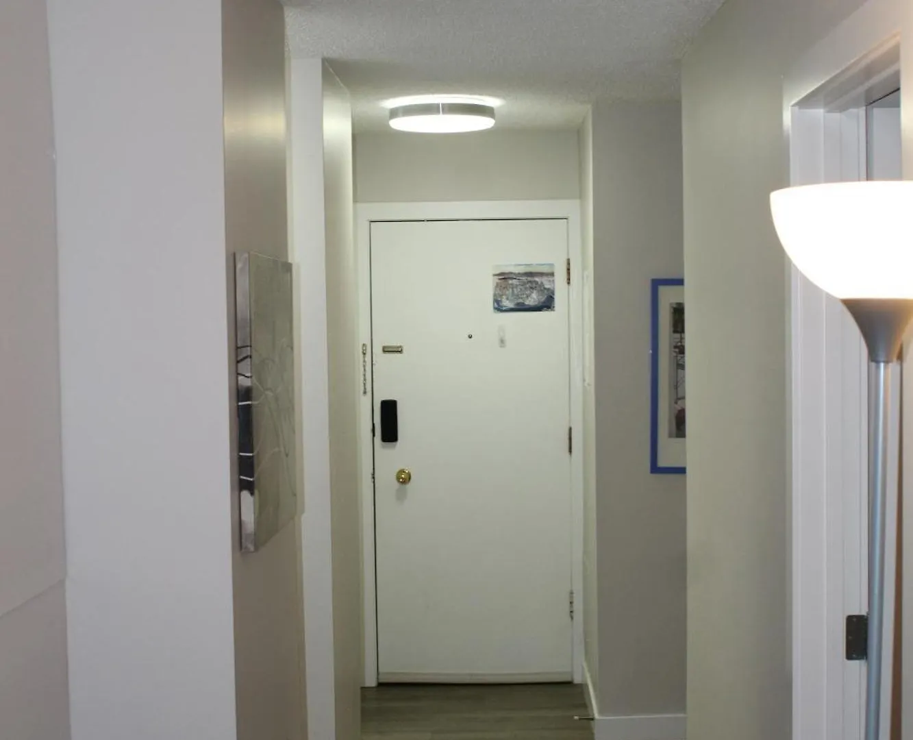 Nomadnest Housing Apartment Calgary Homestay