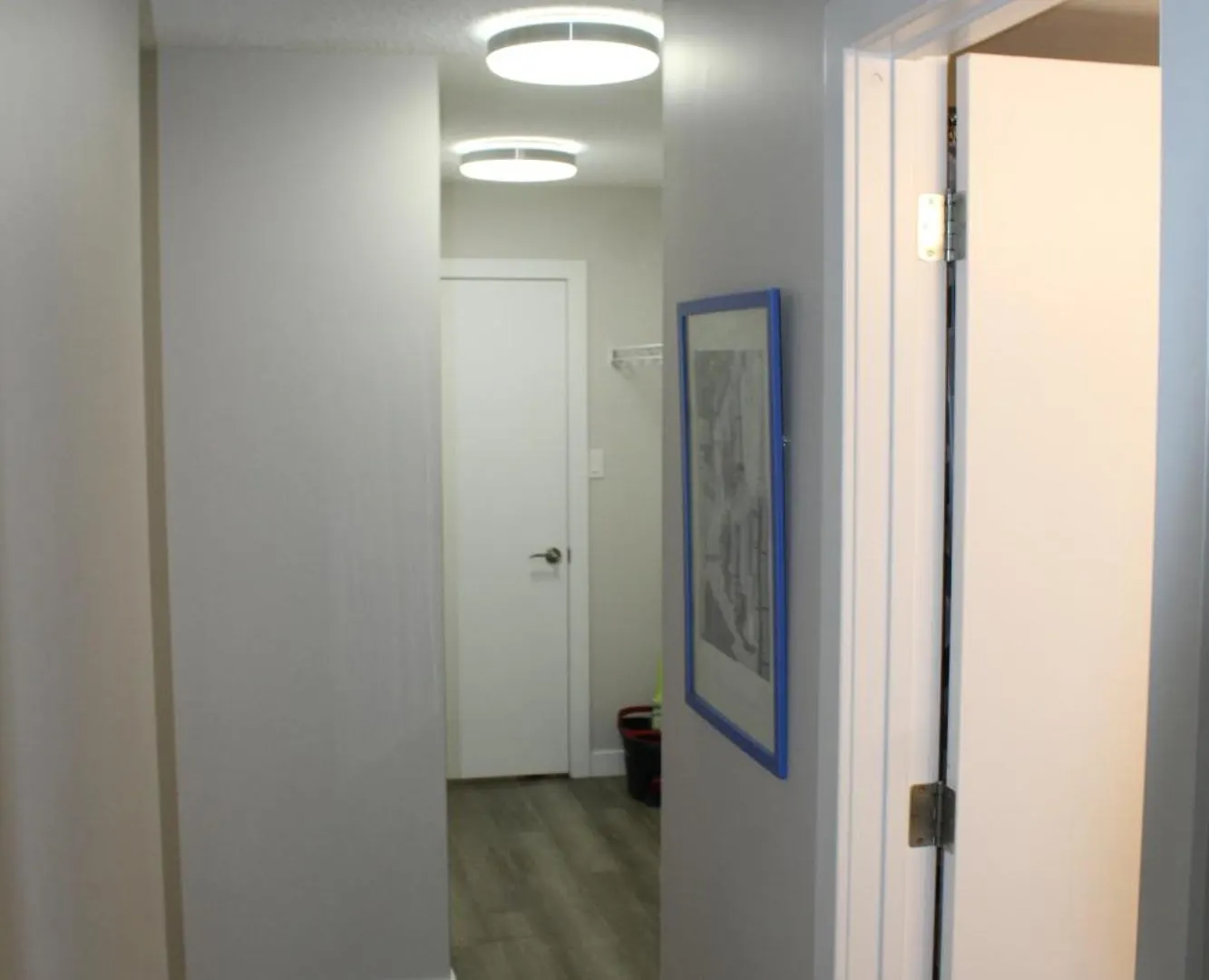 Nomadnest Housing Apartment Calgary