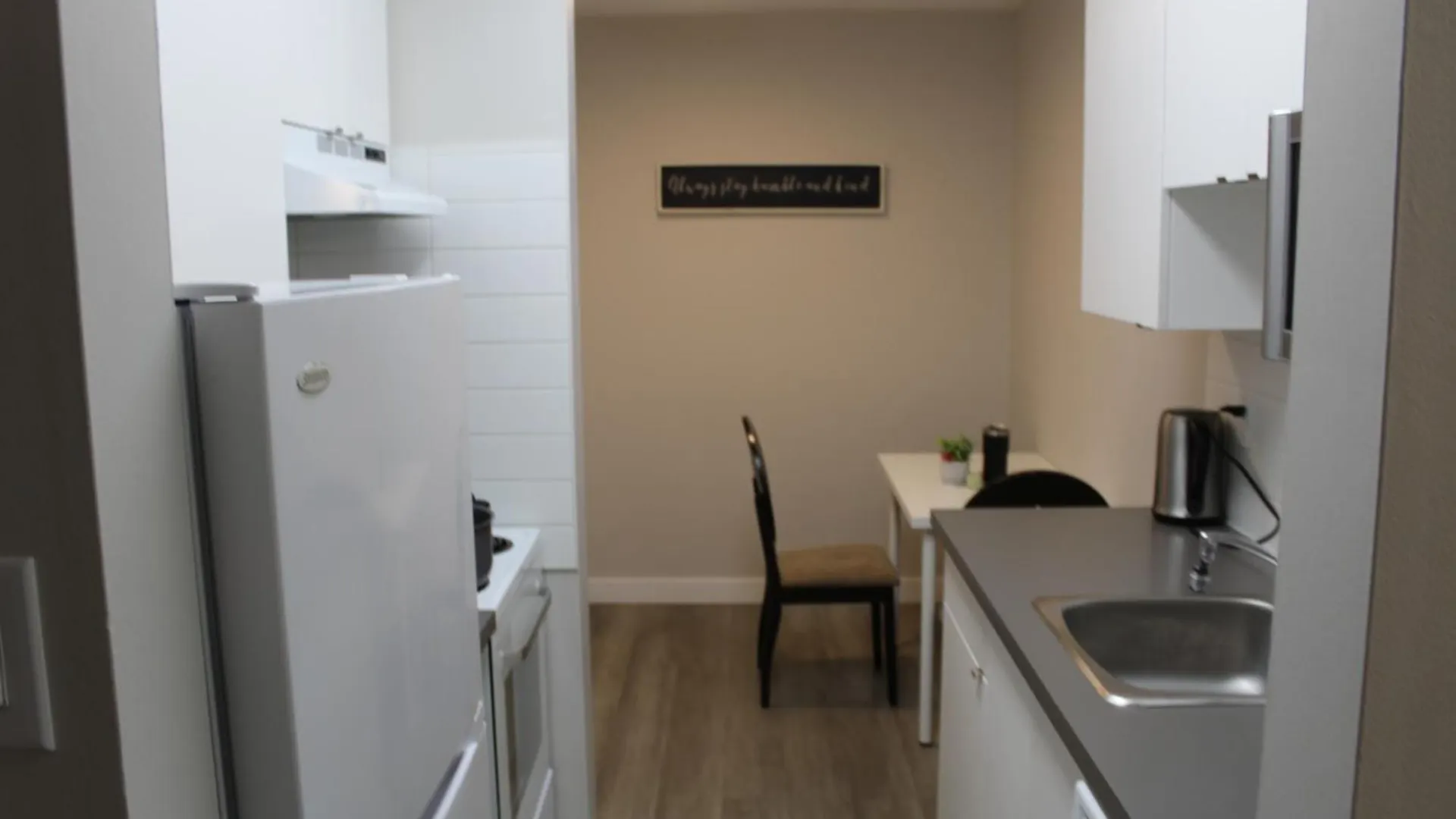 Nomadnest Housing Apartment Calgary